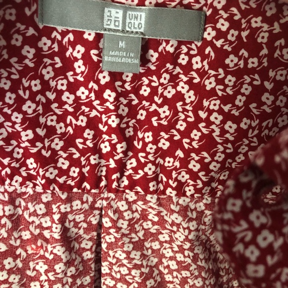 Uniqlo floral print button down shirt, long sleeves, 100% cotton, size medium - Picture 5 of 9